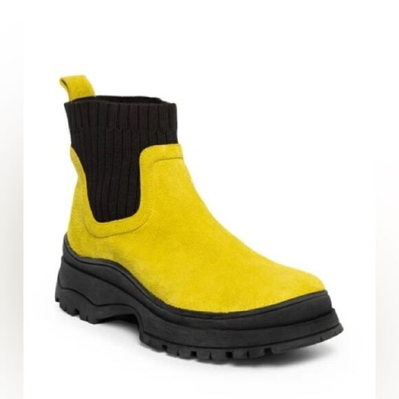 STAUD Chelsea Suede Boots NWT - Picture 2 of 10